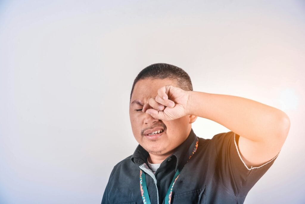 Mini-Scleral vs. Full Scleral Lenses: Understanding Lens Sizes 2 Clearview Eye Discomfort scaled e1744817957213